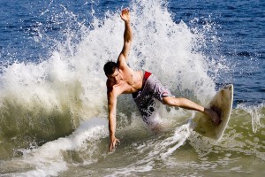 开云APP-门迪，在嘘声与欢呼的交界处，一个移民的足球史诗