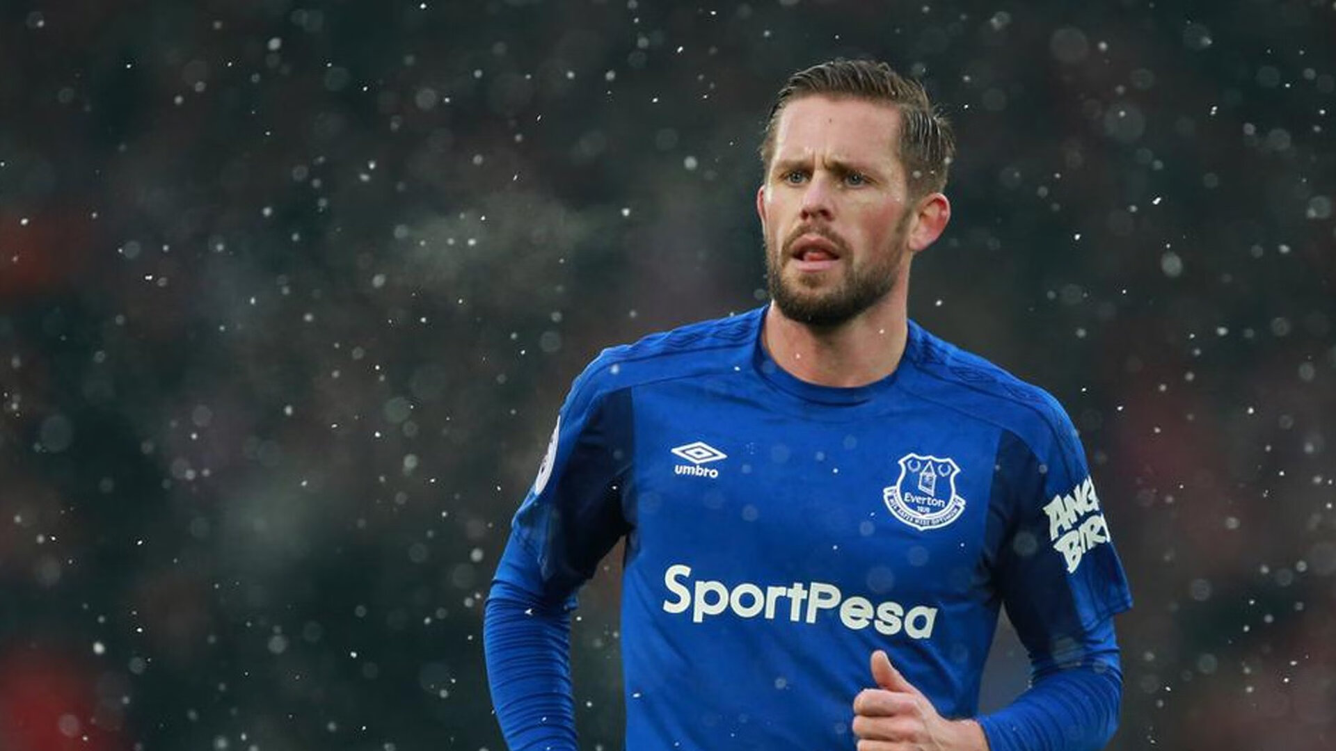 快船封锁勇士,布克在欧冠淘汰赛接管比赛,体育无疆界的胜利交响